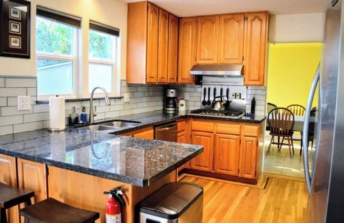 Myrtletown House | Spacious Sequoia Estate