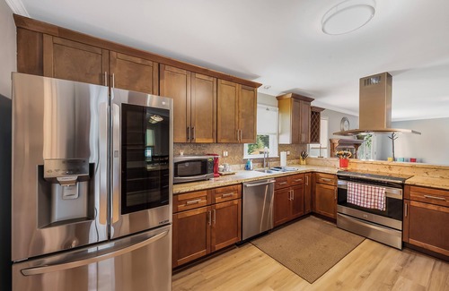 Northeast Raleigh House | Spacious, Serene 3-bedroom House with AC in Raleigh