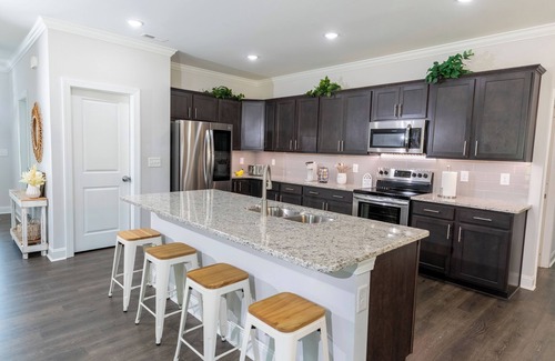 Lemon Springs House | Spacious, Serene Modern Farmhouse near golf course