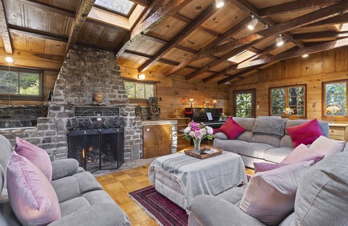 Tamalpais-Homestead Valley House | Spacious Serene Sanctuary-Minutes to SF/Muir Woods