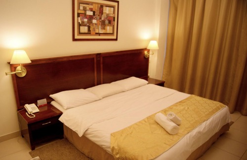 Dubai Bed & Breakfast | Spacious serviced 2BR Al Muhaisnah 5' to airport