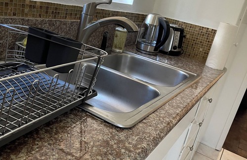 Pico Apartment | Spacious Single Apt D In Santa Monica