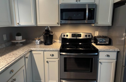 Bellefonte House | Spacious Single Family Home ~ Close to Penn State with Happy Valley Hospitality
