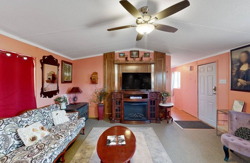 Bernalillo House | Spacious, single-level retreat with a large yard, washer/dryer, & full kitchen