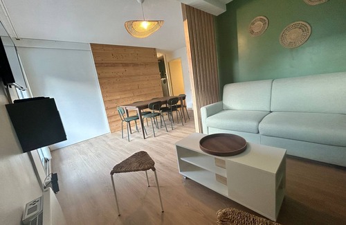 Allos Apartment | Spacious ski apartment for 7P, sauna pool