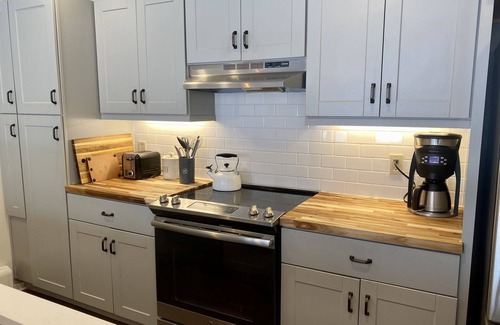 Eagle-Vail Condo | Spacious Ski House, Minutes to Vail & BC, Mountain & Golf Views, Pet-Friendly