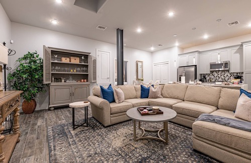 Central Business District Condo | SPACIOUS | SKYLIGHT | NO WINDOWS IN ROOMS! PERFECT FOR SLEEPING AFTER A NIGHT OUT! | The Abita