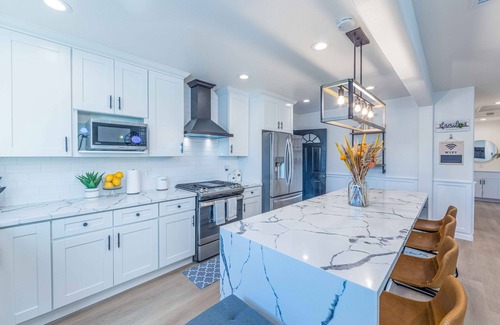 Midway City House | Spacious Socal Villa Minutes to Disneyland and Attractions