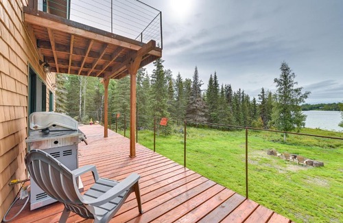 Ridgeway House | Spacious Soldotna Home with Mackey Lake Views!