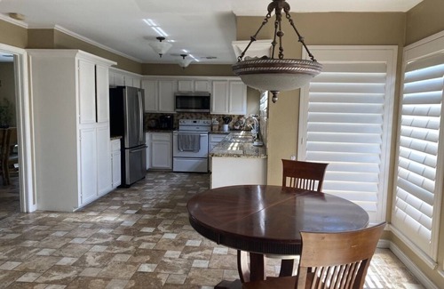 Nassau Bay House | Spacious Split-Unit Home in Nassau Bay, Texas