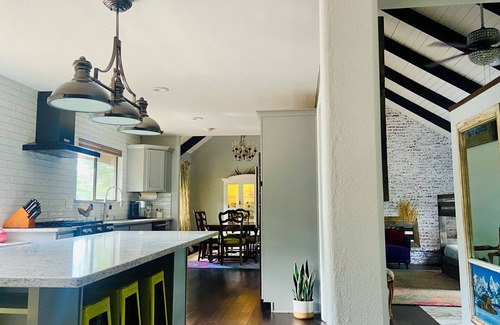 Mountain View District House | Spacious Stay : 2 Living Rooms + Patio : Sleeps 13