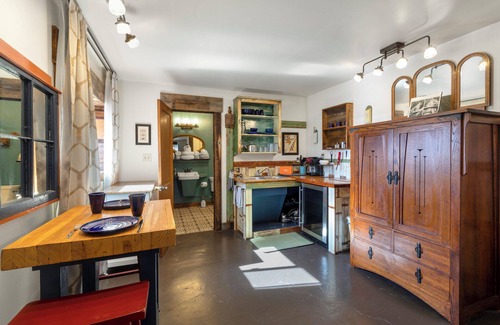 Creede Apartment | Spacious Studio Apartment - Walkable to Historic Downtown Creede