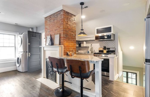 Near East Columbus Apartment | Spacious Studio - Historic Woodland
