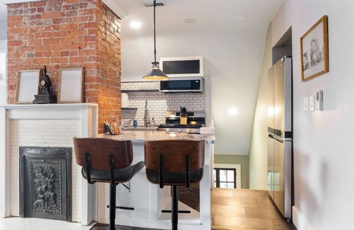 Near East Columbus Apartment | Spacious Studio - Historic Woodland