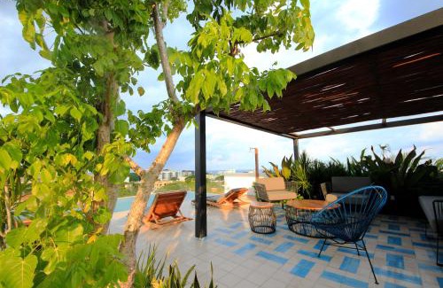 Centro Apartment | Spacious Studio, amazing rooftop with sea view
