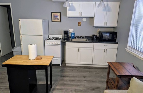 Lower East Side Bed & Breakfast | Spacious Studio near Brady St