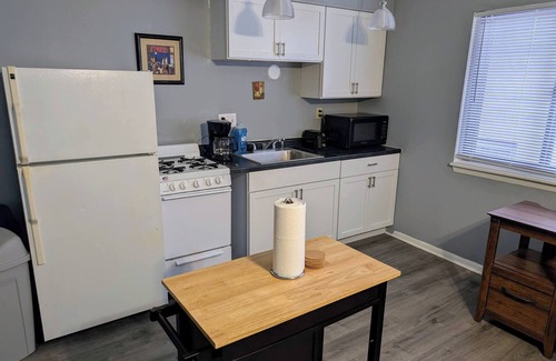 Lower East Side Bed & Breakfast | Spacious Studio near Brady St