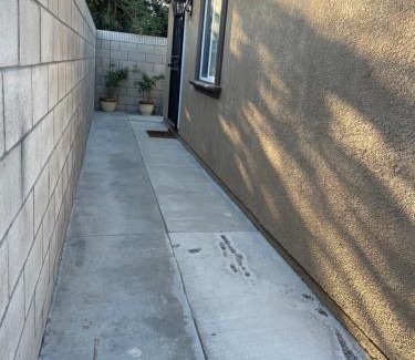 Garden Grove Apartment | Spacious studio Near Disneyland&LittleSaigon