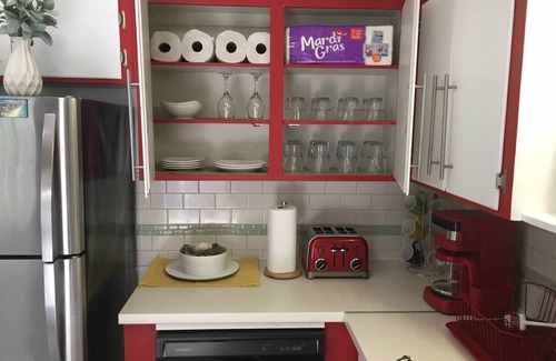 Coral Ridge Apartment | Spacious Studio w/Private Patio & Grill