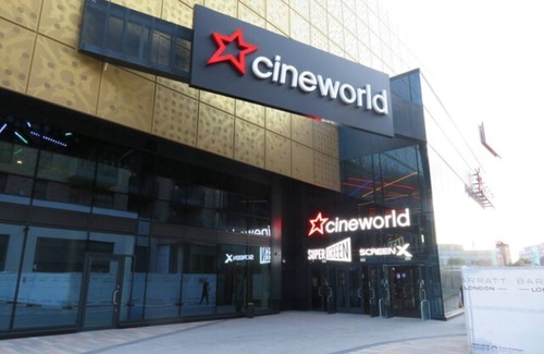 London Borough of Hounslow Apartment | Spacious Studio with Private Kitchen and Bathroom Close to Heathrow Airport