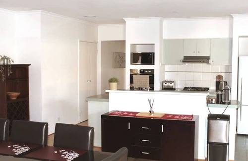 Caroline Springs House | Spacious & Stylish 5BR house, all the comforts of home, pet friendly