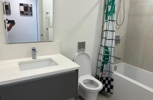 Mount Pleasant Apartment | Spacious & stylish 2 bedrooms condo