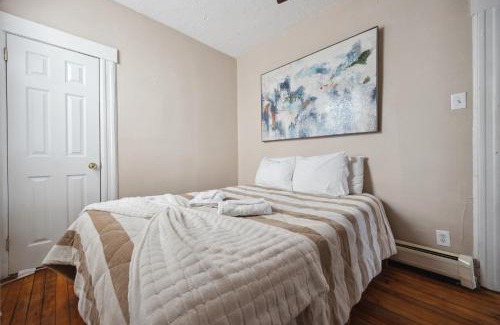 Jersey City Apartment | Spacious & Stylish 2BR Apartment Near Manhattan
