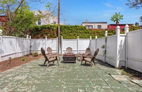 Jersey City Apartment | Spacious & Stylish 2BR Apartment Near Manhattan