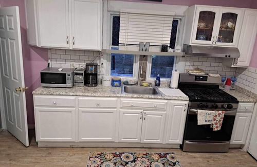 West Akron House | Spacious & Stylish 3-Bed, 2-Bath Home in Akron