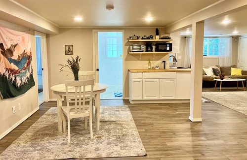 Yakima Apartment | Spacious, Stylish Daylight Basement Apt., Central & Safe