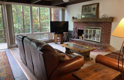 Waitsfield Ski Chalet | Spacious Sugarbush multi family cottage style chalet