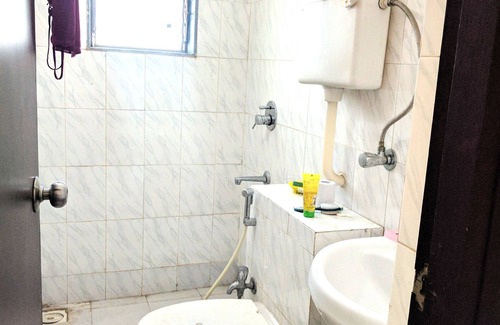 Dombivli East House | Spacious Suitable for 5-6 people near to airport