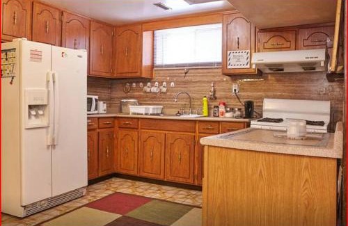 Malton Apartment | Spacious Suite 1 BR Independent Near Toronto YYZ Airport