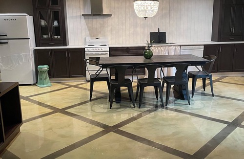 Burnaby Apartment | Spacious Suite with Wine Cellar backing onto Burnaby Mountain Pet Friendly