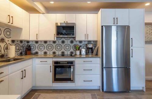 Sun Valley Condo | Spacious Sun Valley Condo with Private Creekside Deck