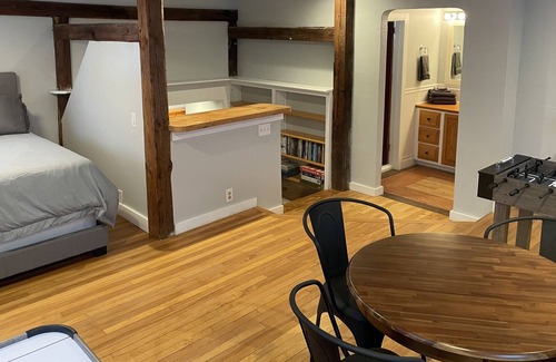 Sunapee House | ★Spacious Sunapee Harbor Village Home w/ King Bed