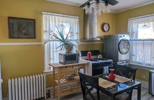 Montclair House | Spacious Sunny Apt: Walk to Shop, Eat & NYC Train