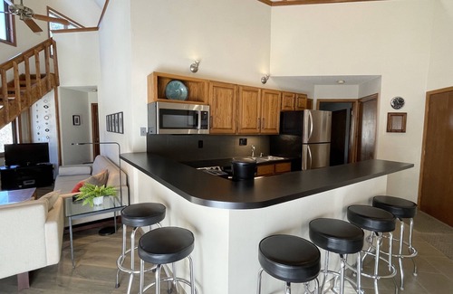 Frisco Condo | Spacious Sunny Condo, Mountain Views, 2BR+Loft Suite/3BA, 1 block off Main St