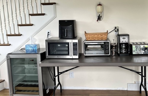 Hunter House | Spacious/Sunny home minutes from the ski slopes