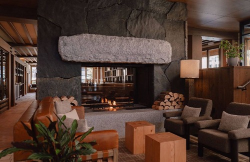 Banff Apartment | Spacious Superior Room w/King Bed in Banff
