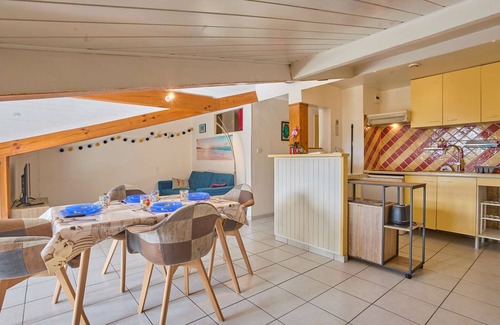 Barbotan-les-Thermes Apartment | Spacious T2 in Barbotan with Parking and Wifi