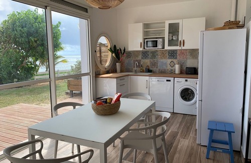 Saint-Francois Apartment | spacious T2 with direct access to the beach