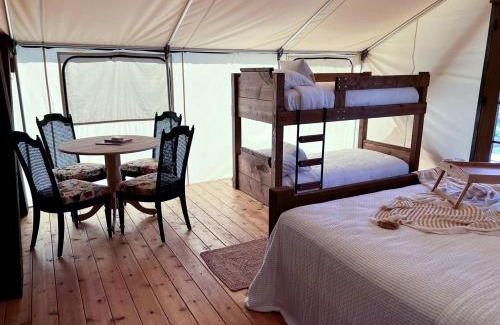 Burt County Other | Spacious Tented Cabin Perfect for a Family of Four in Tekamah, Nebraska