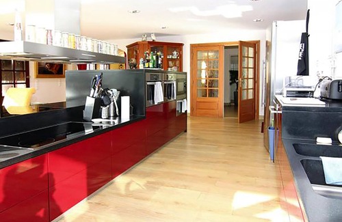 Grellsbull House | spacious thatched cottage with many extras