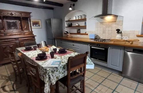Bouresse House | Spacious Thomas house, ideal for 9 people.