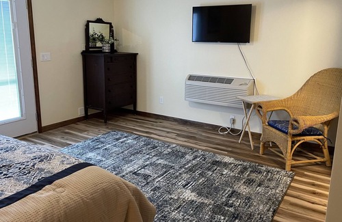 Mohawk Cottage | Spacious Three Bedroom Cottage in the country