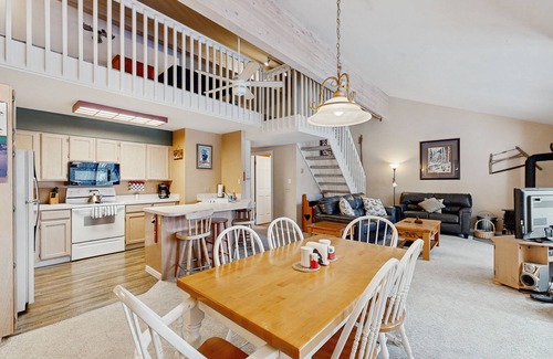 McCall Condo | Spacious Top-Floor Condo with Resort Amenities - Pool, Hot Tub, & On-Site Gym