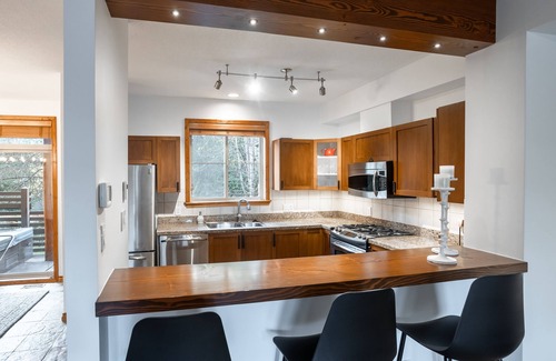 Nicklaus North House | Spacious Townhome, Golf Course Setting, Hot Tub & Patio!