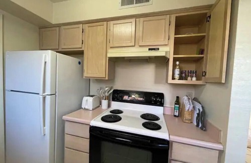 Peters House | Spacious townhome in Sonora