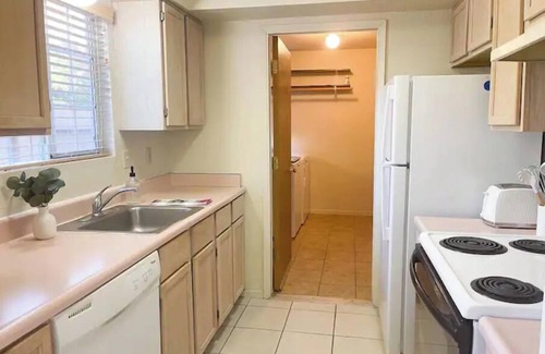 Peters House | Spacious townhome in Sonora